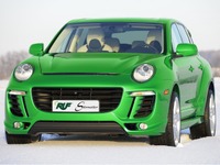 ［COP15］ポルシェ カイエン ベースのEV 画像