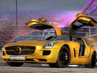ドハイショックをよそに豪華絢爛、SLS AMG ゴールド仕様 画像