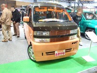 【東京オートサロン10】あのアメリカンミニバンが軽自動車サイズに!? 画像