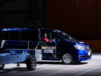 【JNCAP】側面衝突試験、ショッキングなシーン 画像