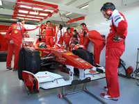 バレンシアで2010年初テストが開始 画像