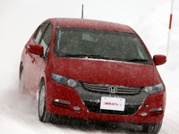 ホンダ インサイト、雪国で意外な人気の理由 画像