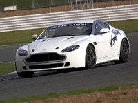 アストンマーチン V8ヴァンテージ で初のワンメークレース 画像