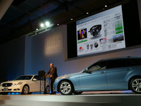 【メルセデスベンツ E350ブルーテック 発表】新型ディーゼルは100％免税 画像