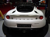 【ジュネーブモーターショー10】ロータス エヴォーラ にカーボンコンセプト…レース直系イメージ 画像