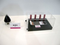 【FC EXPO10】三菱化学、次世代の高電圧リチウム電池を展示 画像