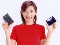 三菱電機のETC、フロントガラス貼付---日本最小サイズで新登場 画像