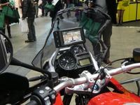 【東京モーターサイクルショー10】用品も充実！…BMWの純正ナビが発売へ 画像