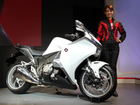 【東京モーターサイクルショー10】ホンダのATスポーツバイク 画像