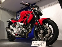 【東京モーターサイクルショー10】スズキ、グラディウス の試乗会　4月から 画像