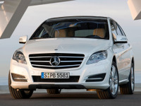 【ニューヨークモーターショー10】メルセデスベンツ Rクラス…大胆に変身 画像