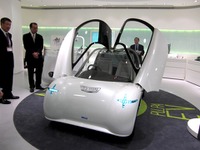 帝人、コンセプトカーの PU_PA EV を発表 画像