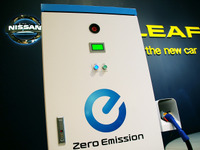 【日産 リーフ 予約開始】自社製急速充電器、従来の半額で発売へ 画像