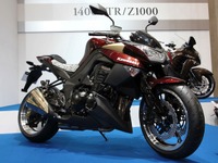 【東京モーターサイクルショー10】カワサキの輸出モデルに人気 画像