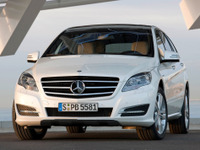 【ニューヨークモーターショー10】メルセデスベンツ Rクラス、フロントデザインを一新 画像