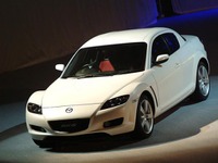 【D視点】マツダ『RX-8』---チャップマンとニアンが運転したら!? 画像