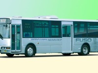 バリアフリー社会へまた一歩! ---ノンステップバスの標準仕様まとまる 画像