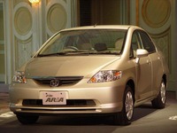 4月の輸入車販売、5カ月ぶりマイナス---日本メーカー海外生産も追いつかず 画像