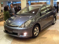 トヨタ『ウィッシュ』が初の首位……4月の車名別販売台数 画像