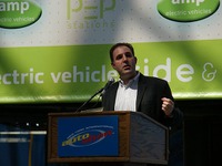 【ニューヨークモーターショー10】アメリカEV市場、課題は消費者の理解…BMW米EV事業部門スタインバーグ氏 画像