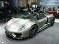 【北京モーターショー10】ポルシェ 918スパイダー、市販へ 画像