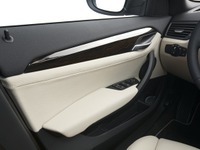 【BMW X1 日本発表】ドライバーオリエンテッドなインテリア 画像