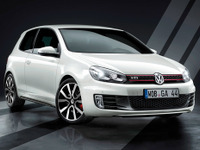 VW ゴルフ GTI に限定アディダス仕様 画像