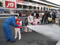 【SUPER GT 第3戦】イベント報告…オフィシャルと交流したり、表彰式にも参加 画像