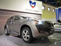 ロシアのスーパーカーメーカー、こんどは装甲車のようなSUV 画像