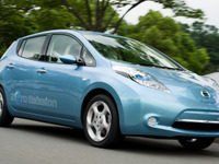 日産 リーフ、欧州は約340万円 画像