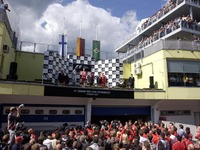 【F1オーストリアGP決勝】ミハエル・シューマッハ、燃えて3連勝 画像