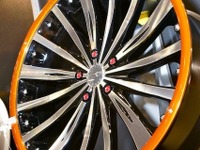 【東京スペシャルインポートカーショー10】実用性も備えたホイールメイクアップ術 画像