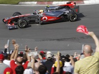 デニス、マクラーレンの開発力を賞賛 画像