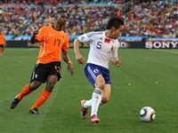 【新聞ウォッチ】オランダ戦での日本惜敗と、人民元の切り上げ容認 画像