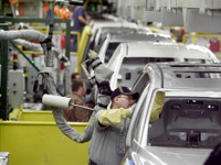 GM、米国内9工場で増産…夏休み返上 画像