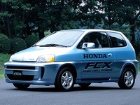 最新のエコカーに試乗できる!---エコカーワールド2003 画像