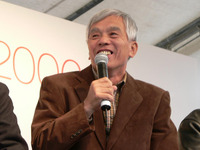 豊田章男社長、成瀬氏を追悼し植樹 画像