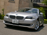 【BMW 5シリーズ 試乗】大柄だけど軽快なフットワーク…松下宏 画像