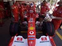 ジョーダンがボーダフォンを提訴 画像