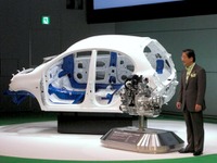 【日産 マーチ 新型発表】志賀COO、現地調達で「2~3割のコスト削減」 画像