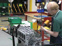 ［動画］コルベット、V8生産時の職人芸を披露 画像