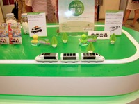 ［東京おもちゃショー10］タカラトミー、ソーラーで動くプラレール投入へ 画像