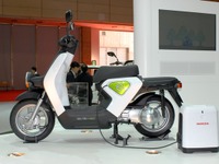 ホンダ、中国で電動自転車に参入…先進国では電動二輪車 画像