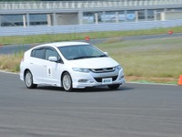 【e燃費チャレンジ 2010】ハイブリッドシステムによってエコランのコツは異なる 画像