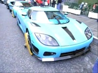 ［動画］カタール王族のスーパーカー、2台が駐車違反で拘束 画像