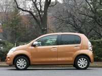 トヨタ、通期業績見通しを上方修正…販売増で為替差損をカバー 画像