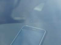 iPhone 炎天下での車内放置にご用心 画像