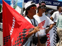 【鈴鹿8耐 10】舞い上がる写真蔵 画像