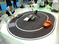 自律走行できるロボカー、廉価版が登場　ZMP 画像