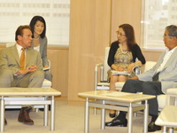 シュワルツェネッガー知事、石原都知事に会う 画像